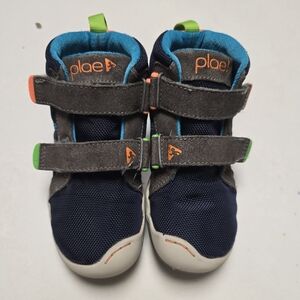 Plae Shoes